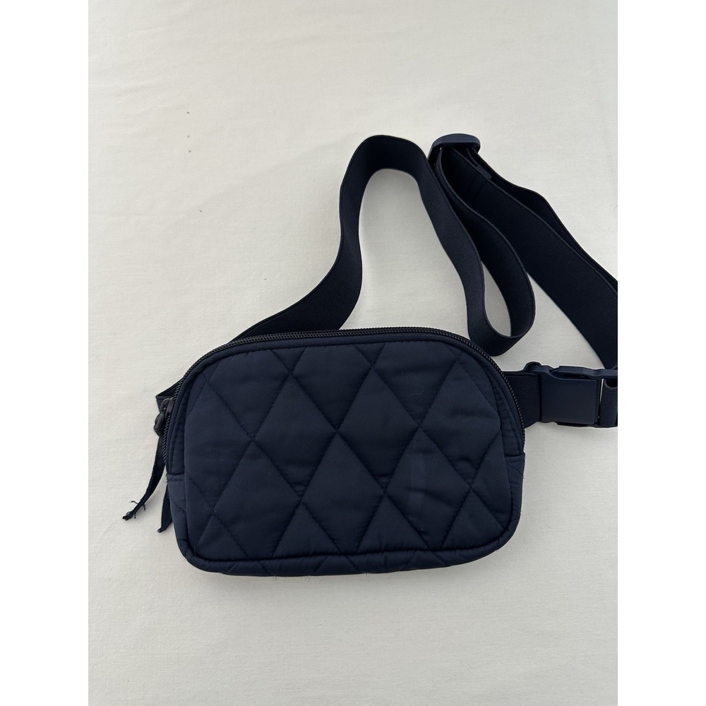 Vera Bradley Navy Blue Quilted Fanny Pack/ Crossbody Bag‎